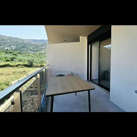 The Stylist 1br For 4 Apartment Himarë