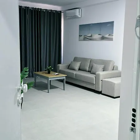 The Stylist 1br For 4 Apartment *