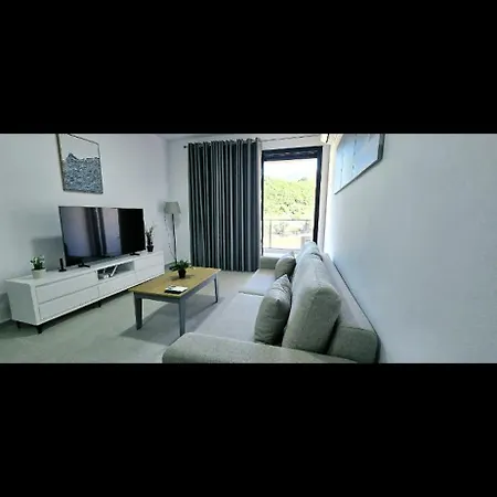 The Stylist 1br For 4 Apartment