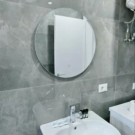 The Stylist 1br For 4 Apartment *