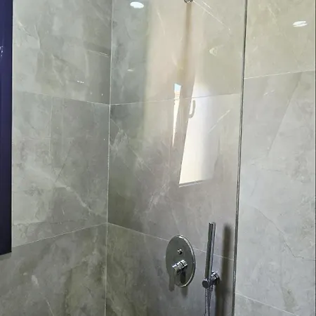 The Stylist 1br For 4 Apartment *